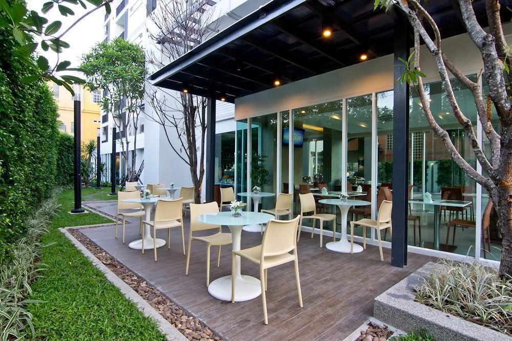 Hotel Amber Sukhumvit 85 Bangkok Exterior photo